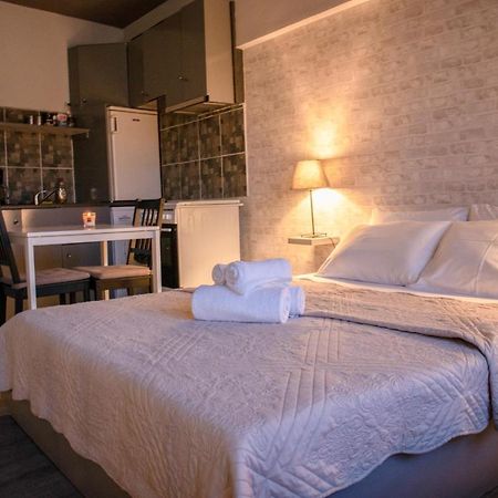 Acroview Right In The Center Apartment Atena Exterior foto