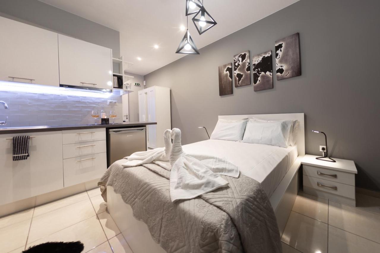 Acroview Right In The Center Apartment Atena Exterior foto