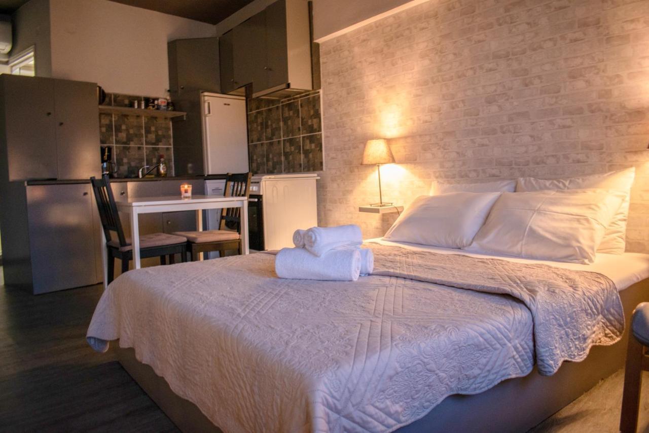 Acroview Right In The Center Apartment Atena Exterior foto